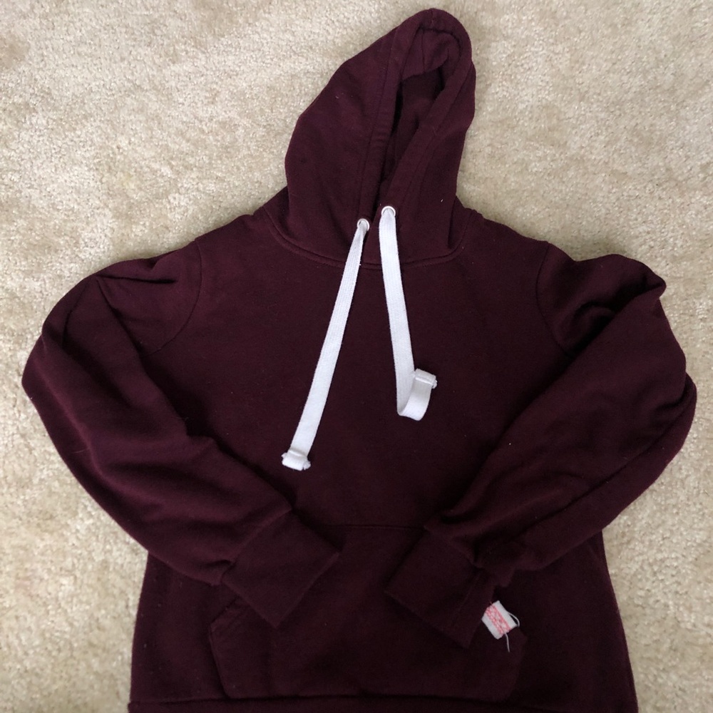 super cute burgundy hoodie